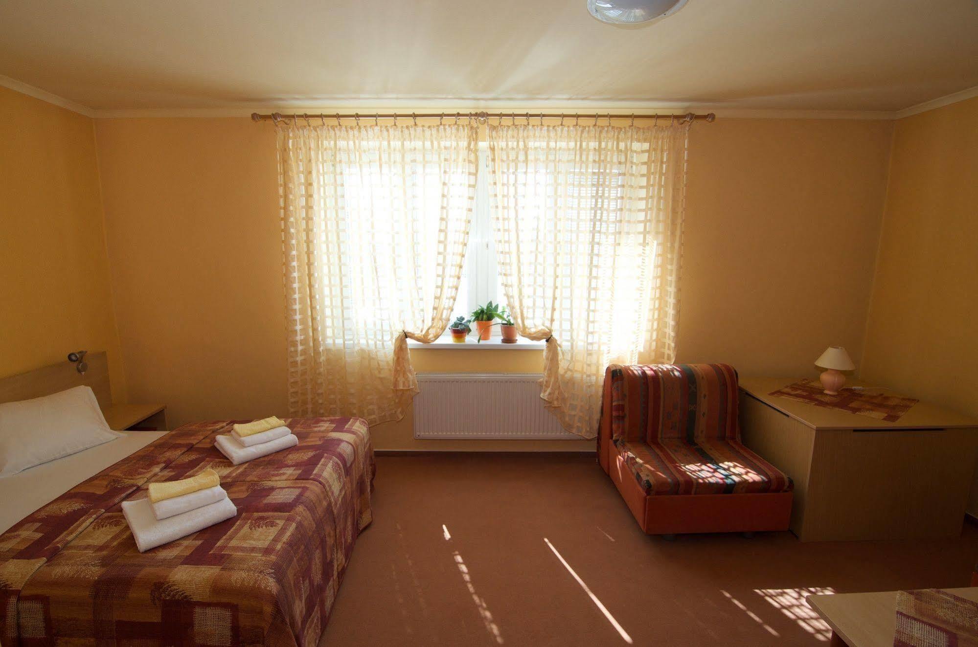 Hotel Steve Liptovský Mikuláš Exteriör bild