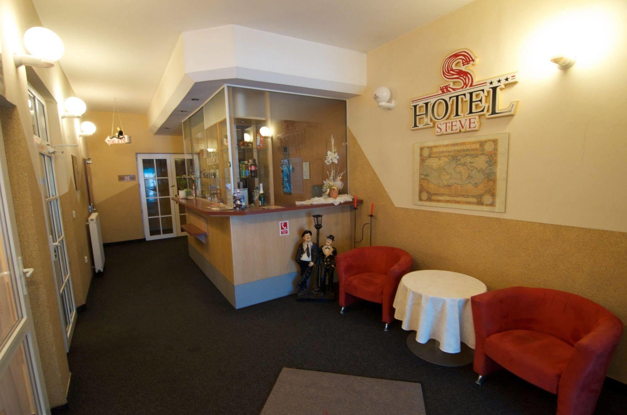 Hotel Steve Liptovský Mikuláš Exteriör bild