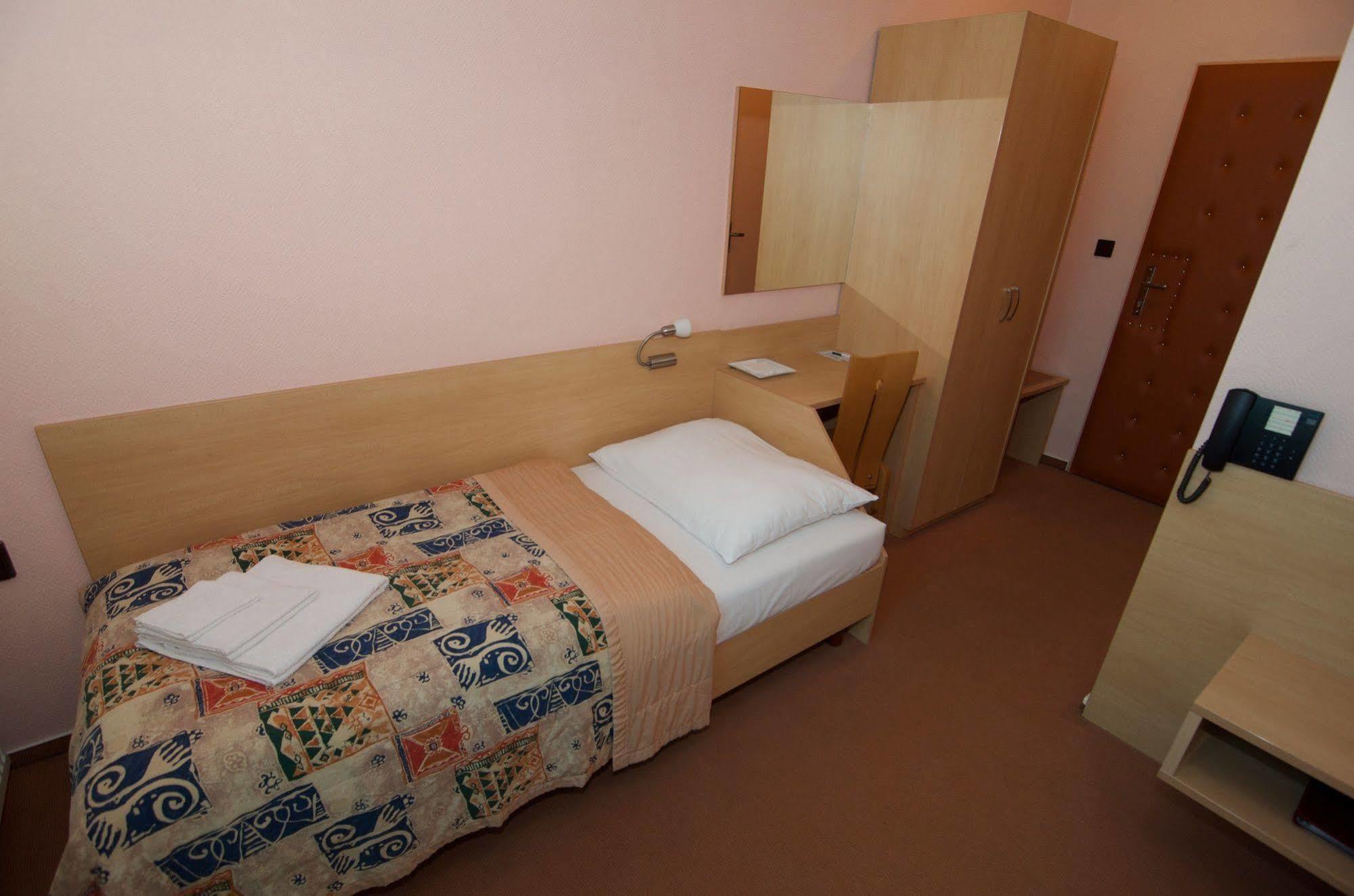 Hotel Steve Liptovský Mikuláš Exteriör bild